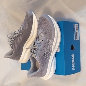 HOKA MEN MACH 6 SIZE 9 (NIB)